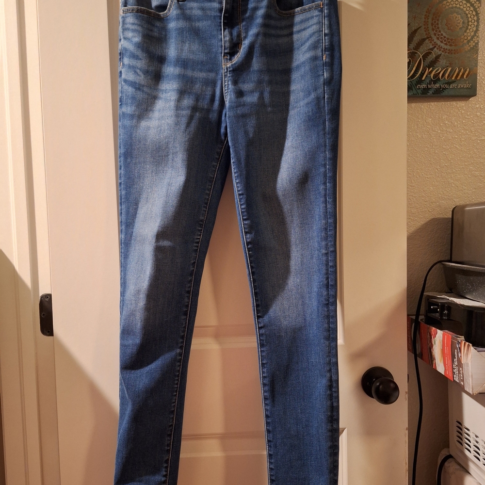 American Eagle Outfitters Light Blue Skinny Jeans